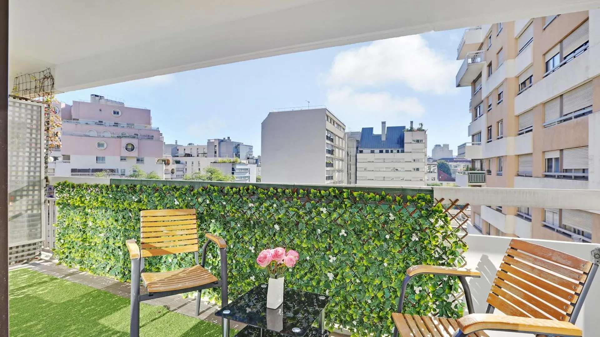 A 1 Minute Du Metro Et Parking Prive Apartment Paris